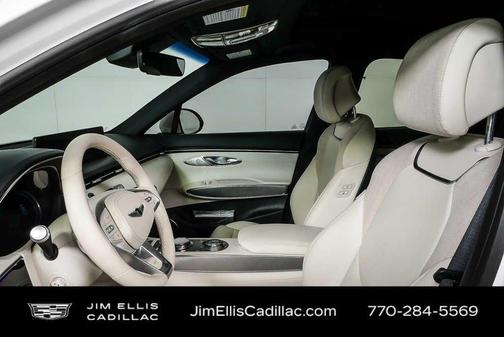 Uyuni White 2025 Genesis Electrified GV70 Advanced