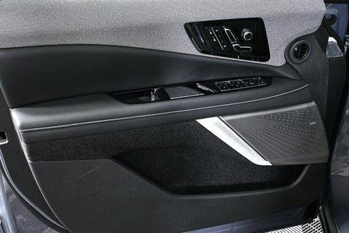 2025 Cadillac OPTIQ Luxury