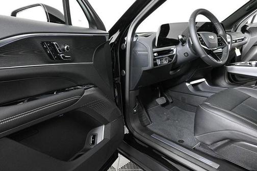 2025 Cadillac LYRIQ Sport