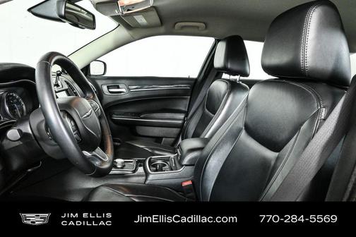 2016 Chrysler 300 Limited