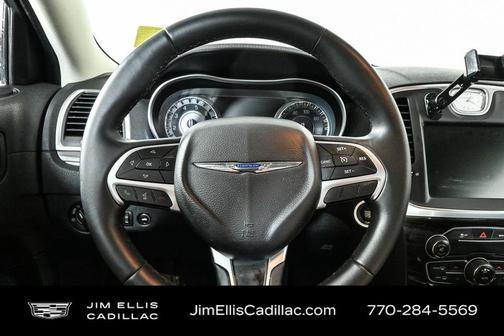 2016 Chrysler 300 Limited