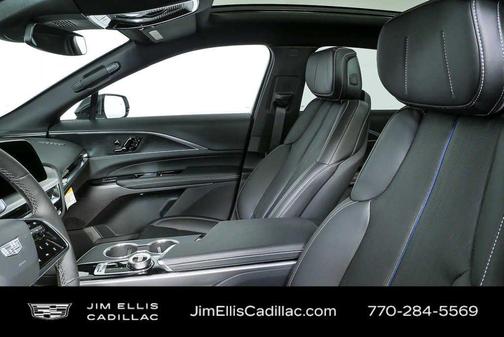 Crystal White Tri-Coat 2025 Cadillac LYRIQ Luxury