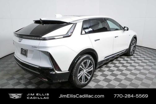 Crystal White Tri-Coat 2025 Cadillac LYRIQ Luxury