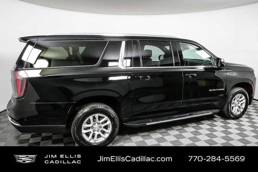 2025 Chevrolet Suburban LT