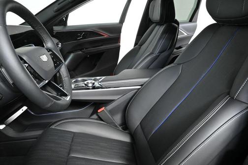 2025 Cadillac LYRIQ Sport