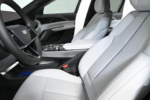 2025 Cadillac LYRIQ Luxury