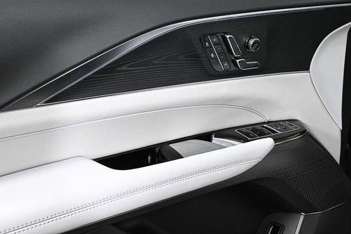 2025 Cadillac LYRIQ Luxury