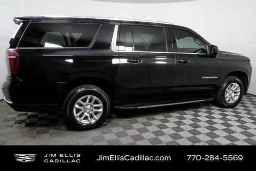 2025 Chevrolet Suburban LT