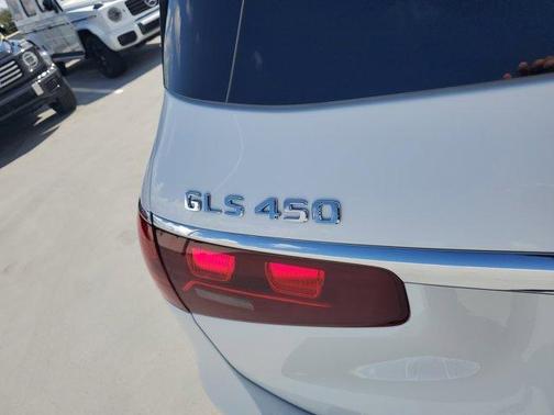 2025 Mercedes-Benz GLS 450 4MATIC