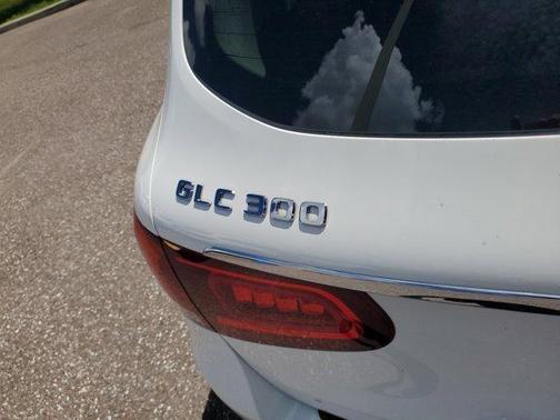 2022 Mercedes-Benz GLC 300 Base