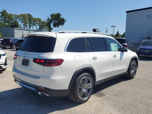 2026 Mercedes-Benz GLS 450