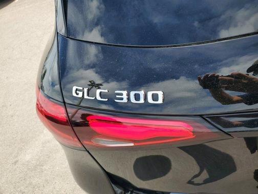 2026 Mercedes-Benz GLC 300 Base 4MATIC