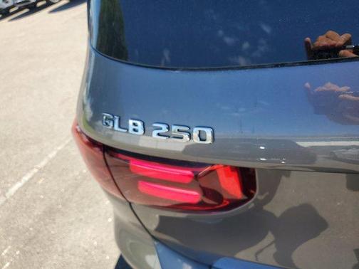 2026 Mercedes-Benz GLB 250 Base