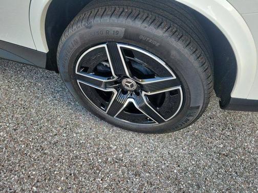 2026 Mercedes-Benz GLC 300 Base 4MATIC