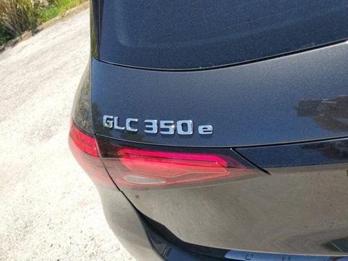 2025 Mercedes-Benz GLC 350e Base 4MATIC