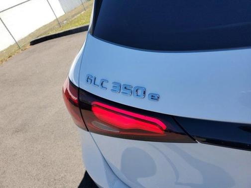 2025 Mercedes-Benz GLC 350e Base 4MATIC