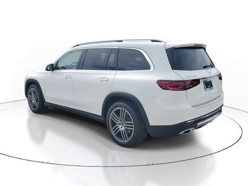 2026 Mercedes-Benz GLS 450 