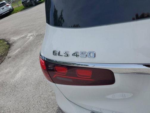 2026 Mercedes-Benz GLS 450 
