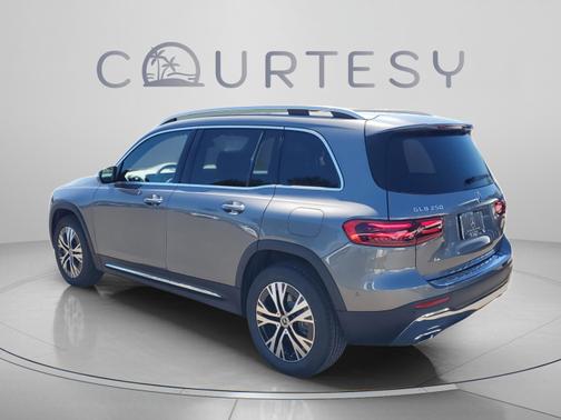 Mountain Grey Metallic 2026 Mercedes-Benz GLB 250 Base