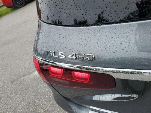 2026 Mercedes-Benz GLS 450 