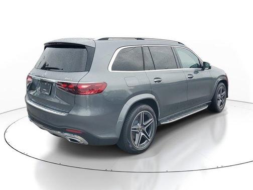 2026 Mercedes-Benz GLS 450 