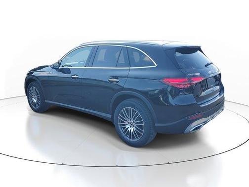 2026 Mercedes-Benz GLC 300 Base