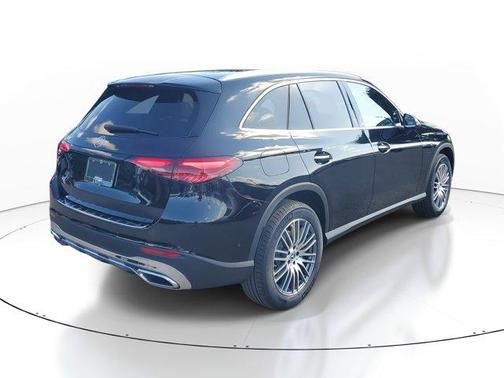 2026 Mercedes-Benz GLC 300 Base