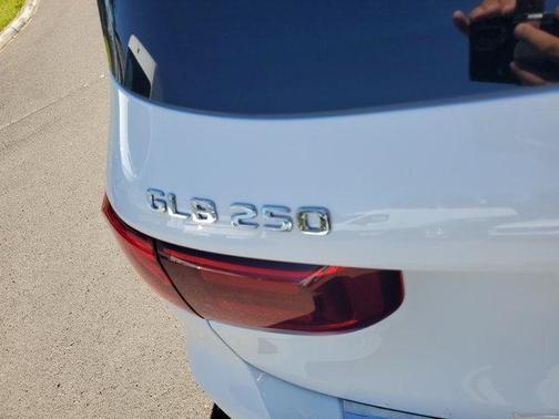 2026 Mercedes-Benz GLB 250 Base