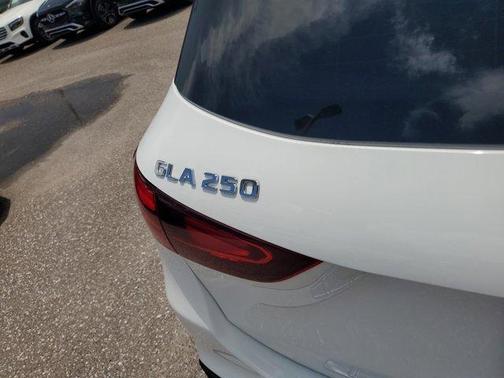 2025 Mercedes-Benz GLA 250 Base