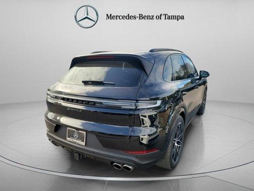 2024 Porsche Cayenne S