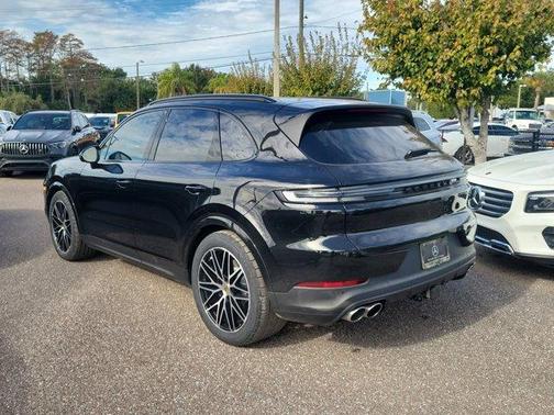 2024 Porsche Cayenne S