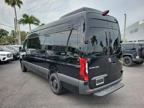 2025 Mercedes-Benz Sprinter 2500 High Roof