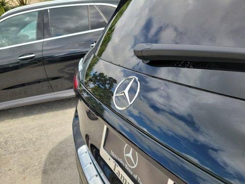2026 Mercedes-Benz GLC 300 Base