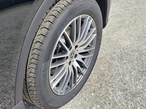 2026 Mercedes-Benz GLC 300 Base