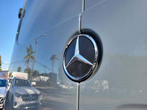 2024 Mercedes-Benz Sprinter 2500 144 WB