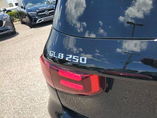 2025 Mercedes-Benz GLB 250 Base