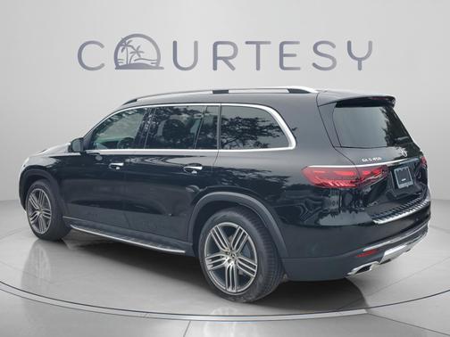 Black 2026 Mercedes-Benz GLS 450
