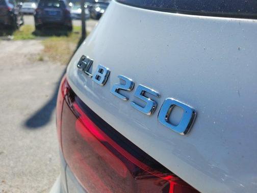 2026 Mercedes-Benz GLB 250 Base