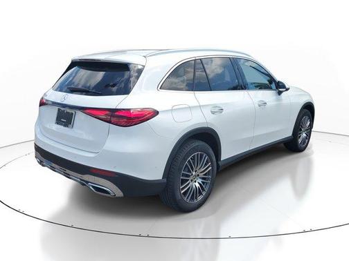 2026 Mercedes-Benz GLC 300 Base