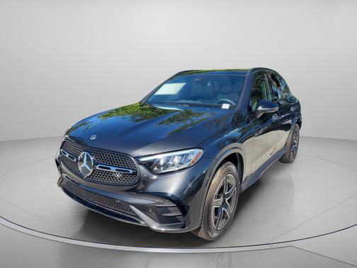 Graphite Grey Metallic 2026 Mercedes-Benz GLC 300