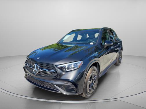Graphite Grey Metallic 2026 Mercedes-Benz GLC 300 4MATIC