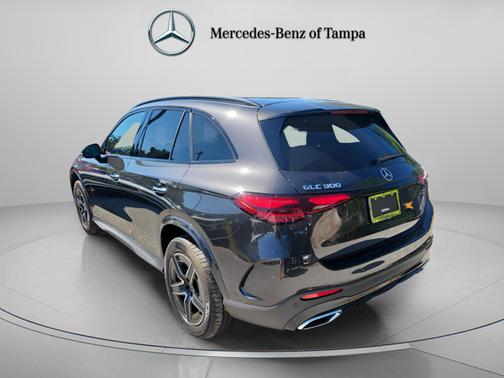 Graphite Grey Metallic 2026 Mercedes-Benz GLC 300 4MATIC