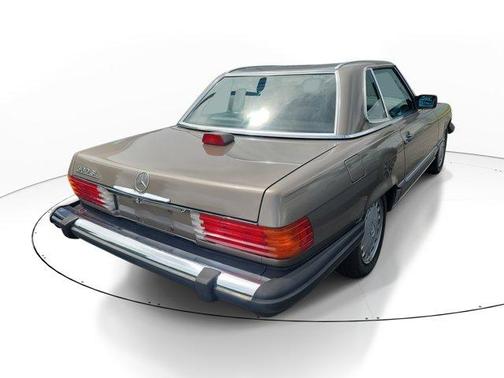 1987 Mercedes-Benz SL-Class 560SL