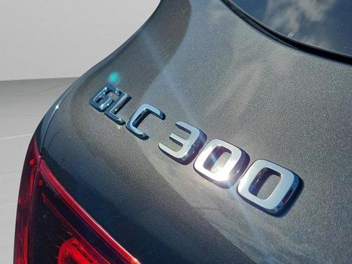 2022 Mercedes-Benz GLC 300 Base