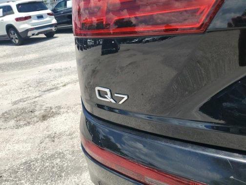 2019 Audi Q7 45 Premium Plus