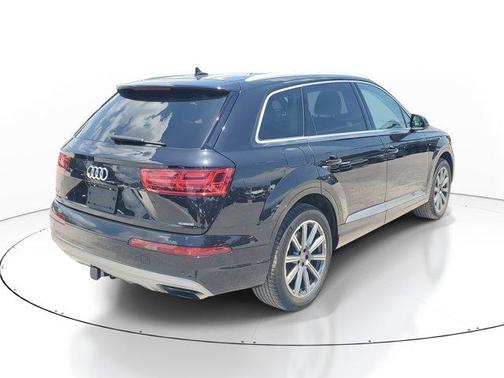 2019 Audi Q7 45 Premium Plus