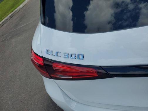 2026 Mercedes-Benz GLC 300 Base 4MATIC