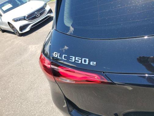 2025 Mercedes-Benz GLC 350e Base 4MATIC