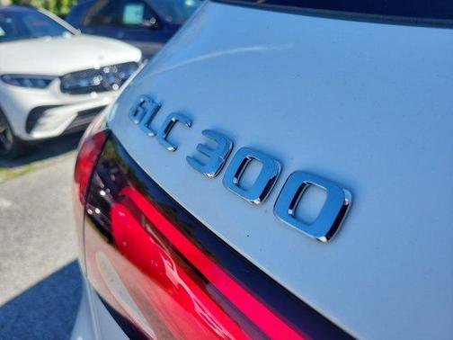 2026 Mercedes-Benz GLC 300 Base 4MATIC