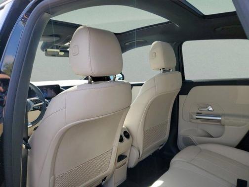 2025 Mercedes-Benz GLA 250 Base